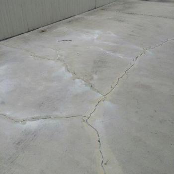 Naprawa pęknięć płyt betonowych