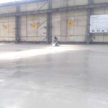 Posadzki przemysłowe na gładko